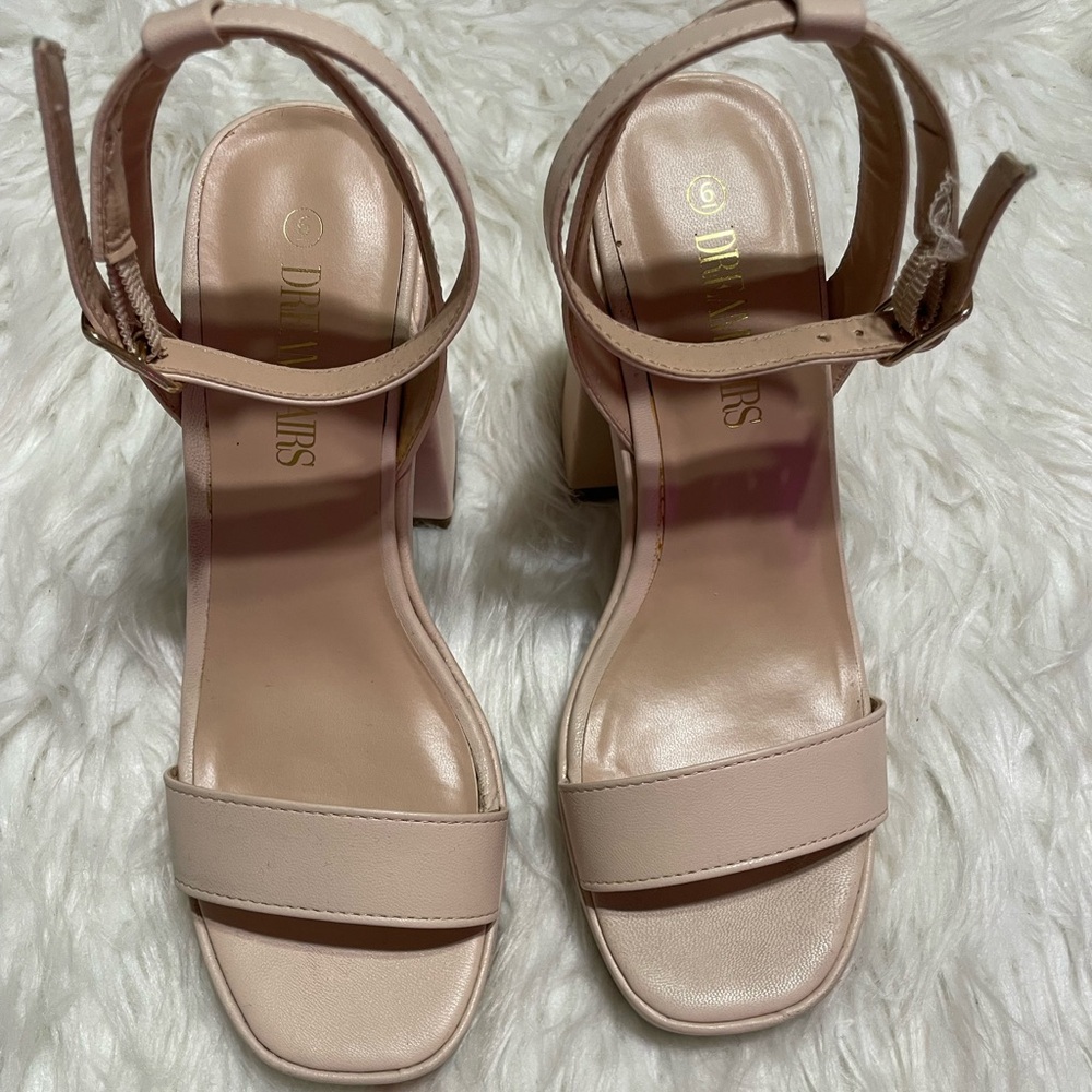 Elegant Beige Block Heel Sandals - Picture 2 of 5